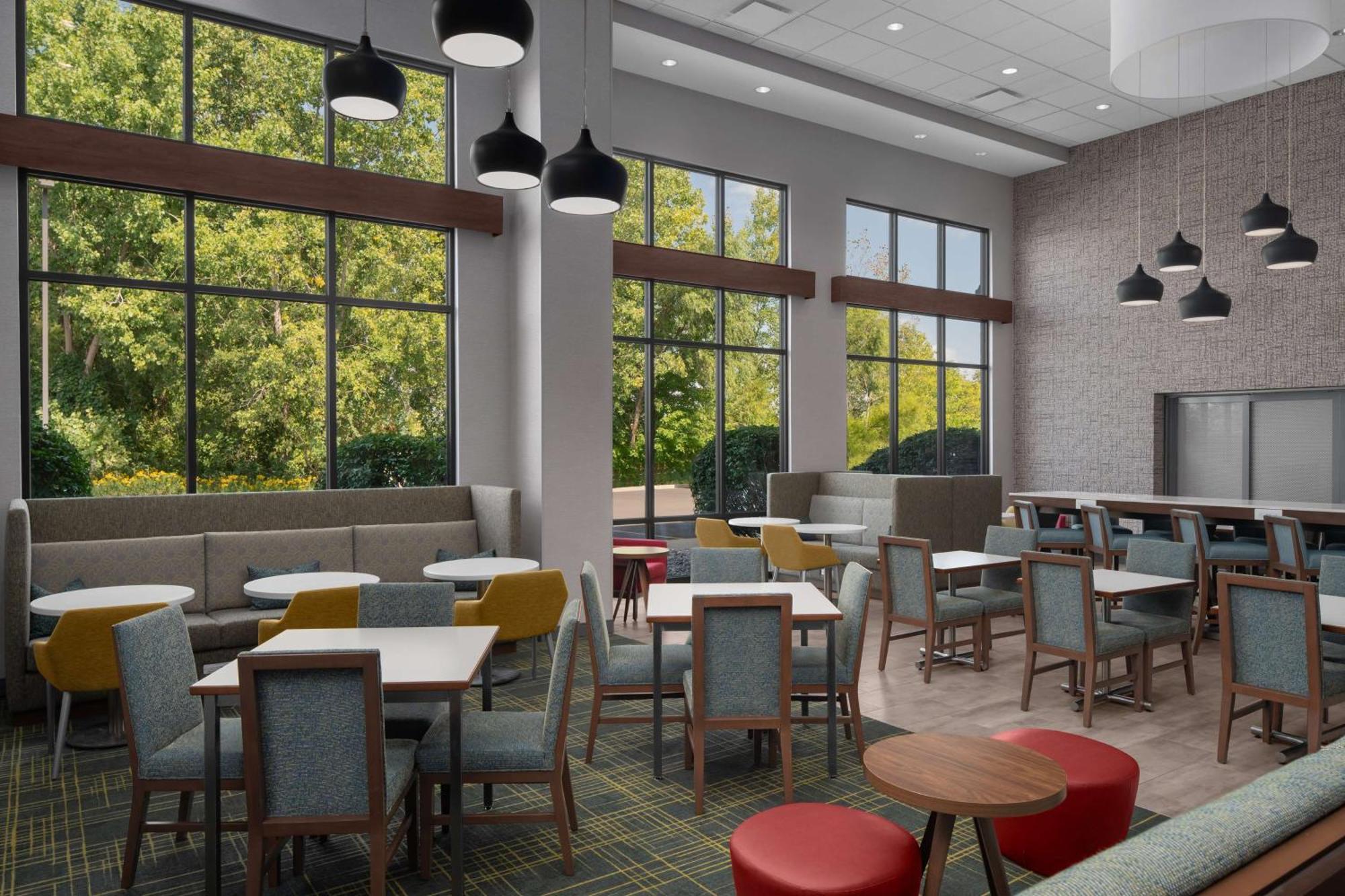 Hampton Inn & Suites Grand Rapids-Airport 28Th St Cascade Eksteriør billede